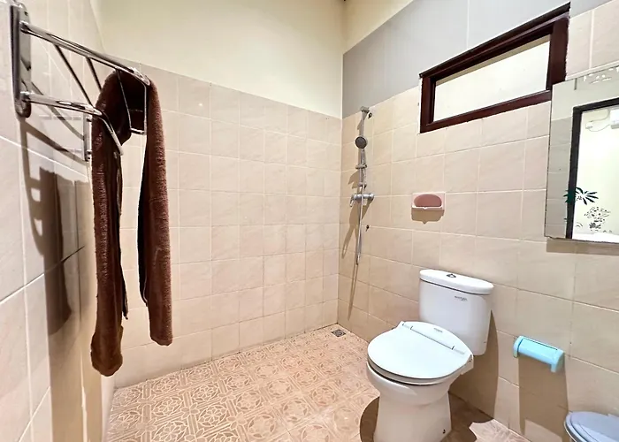 Pensión Artha Mulia House 3*