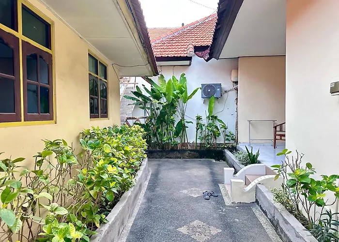 Pensión Artha Mulia House 3*