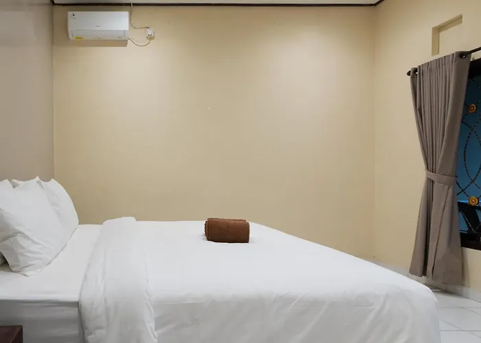 Pensión Artha Mulia House 3*