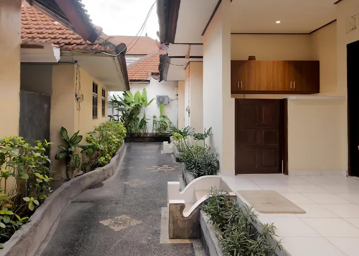 Pensión Artha Mulia House 3*