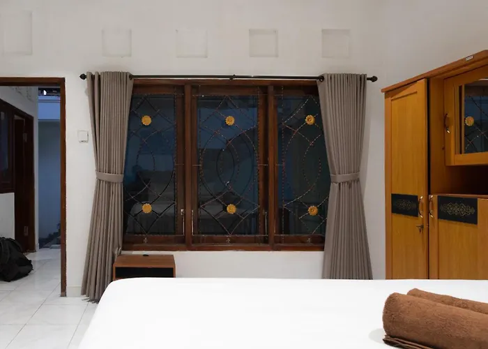 Artha Mulia House 3*