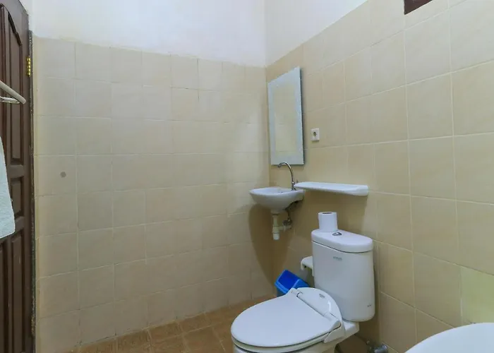 Pensión Artha Mulia House 3*