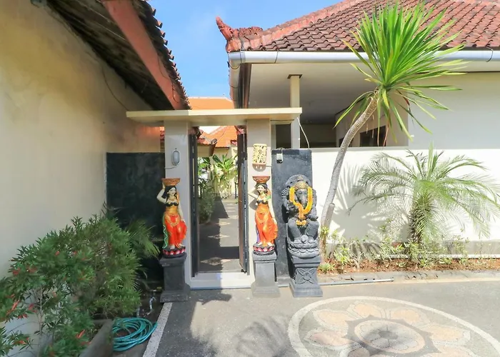 Pensión Artha Mulia House 3*